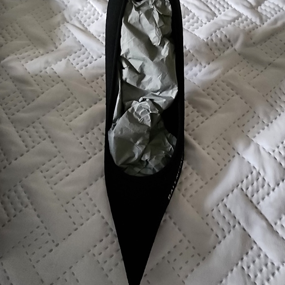 BNIB 36.5 Balenciaga Velvet Pumps - Picture 3 of 7